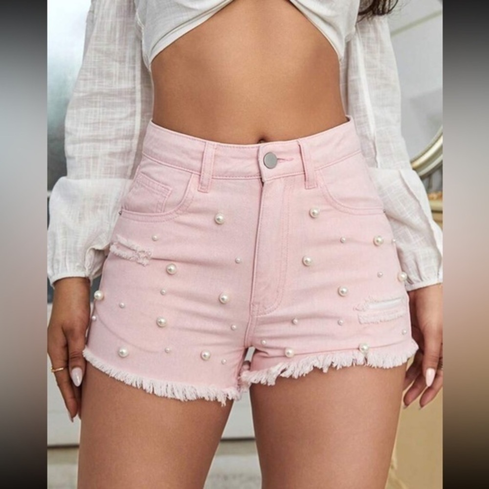 Pearls Beaded Ripped Raw Hem‎ Denim Shorts